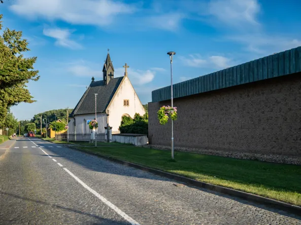 1758223721-jvc-5990-optimized-resize-fill-1920-1080