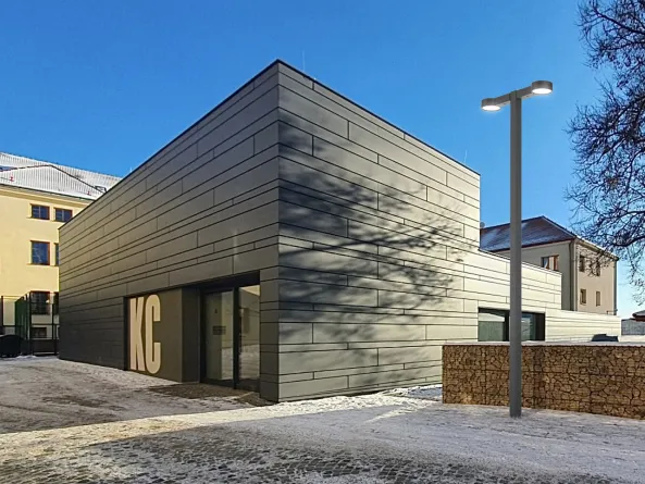 1739890860-lupa-014-resize-fill-1920-1080